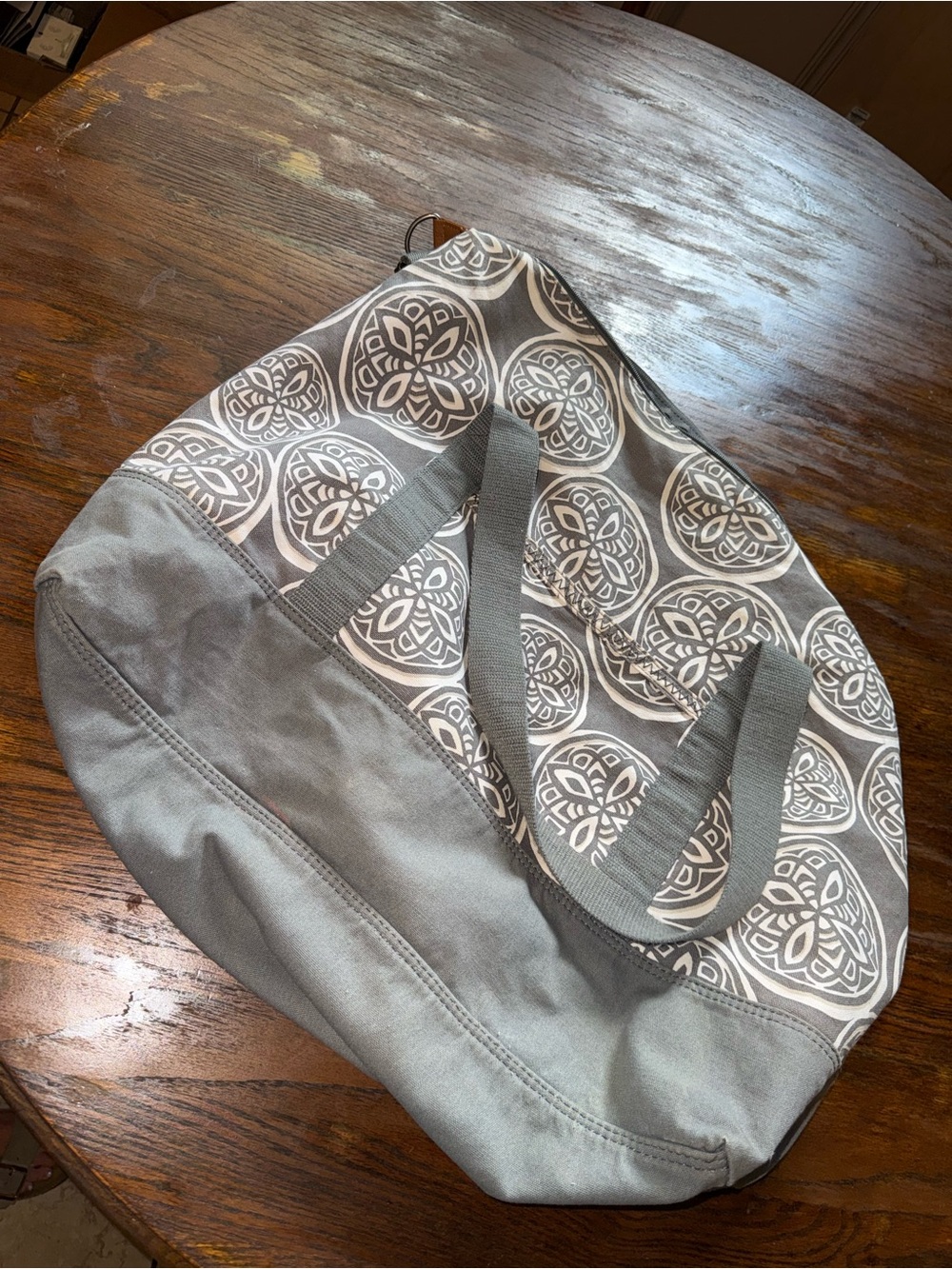 thirty-one Gray and White Patterned Canvas Tote